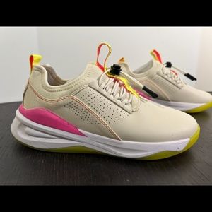 NWOB Clove Classic Sneakers Nursing Limited Edition Lemon Aid/Lemonade Size W5.5